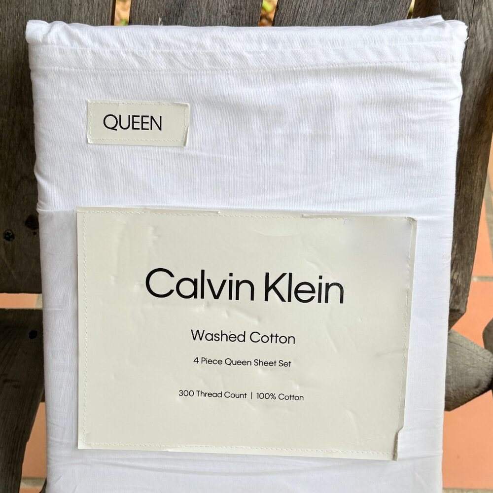 CALVIN KLEIN Queen Size White 100% Washed Cotton 300 Thread Count Sheet Set
